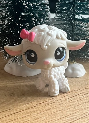 LPS #879 White lamb/ sheep, merk: Littlest Pet Shop, staat: Heel goed, maat: Universeel, € 6,50, € 7,53 inclusief Kopersbescherming