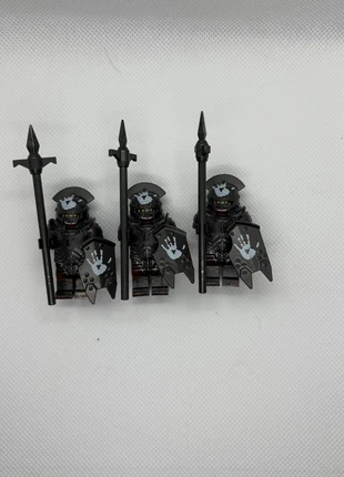 Figurines type lego 3 guerriers orcs seigneur des anneaux / hobbit, marque: seigneur des anneaux, état: Très bon état, taille: Taille unique, 7,95 €, 9,05 € Protection acheteurs incluse