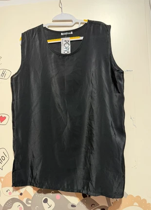 Black Satin Sleeveless Tunic Top – Size L, marque: XIN DA, état: Neuf avec étiquette, taille: L, 5,00 €, 5,95 € Protection acheteurs incluse