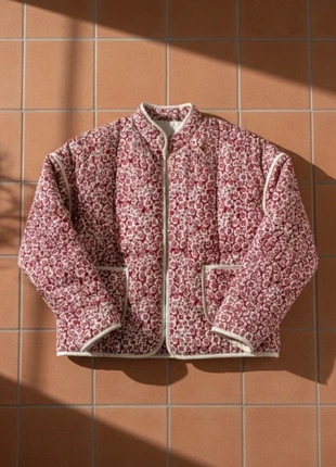 Veste matelassée fleurie rouge et beige – taille M – style bohème chic automne, marke: Soléa, zustand: Sehr gut, größe: M / 38 / 10, 44,99 €, 47,94 € inklusive Vinted-Käuferschutz