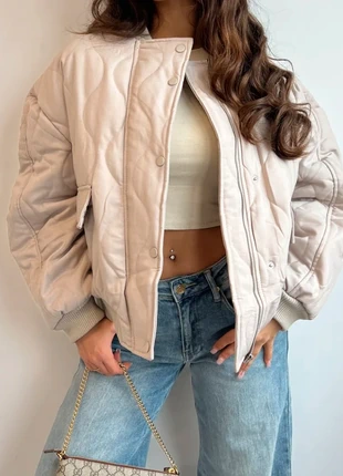 Beige oversized bomber jacket, marque: Femme Fatale, état: Neuf sans étiquette, taille: M / 38 / 10, 25,00 €, 26,95 € Protection acheteurs incluse