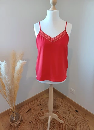 Débardeur rouge avec dentelle Pimkie taille M 38, marke: Pimkie, zustand: Sehr gut, größe: M / 38 / 10, 5,00 €, 5,95 € beinhaltet Vinted-Käuferschutz Pro