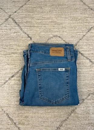 Jean Levi's Femme Bleu W28 | Signature High Rise Flare | Taille 38 | Très Bon État | LLP97, marque: Levi's, état: Très bon état, taille: M / 38 / 10, 15,30 €, 16,77 € Protection acheteurs (Pro) incluse