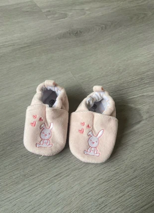 Chaussons bébé fille, état: Très bon état, taille: 18, 2,00 €, 2,80 € Protection acheteurs incluse