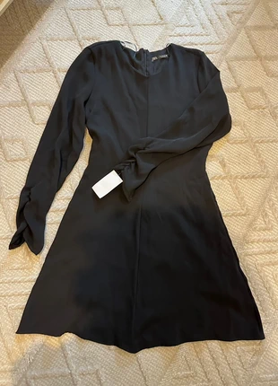 Zara - mini jurk met taille (new), merk: Zara, staat: Nieuw zonder prijskaartje, maat: L / 40 / 12, € 29,00, € 31,15 inclusief Kopersbescherming