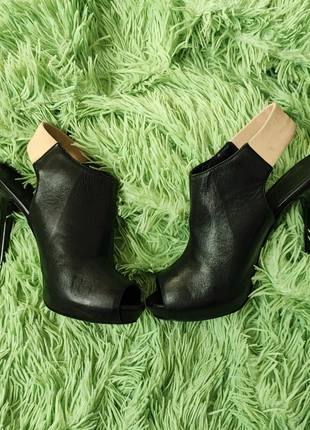 Sandales Alexander McQueen noires cuir – T.36, marke: Alexander McQueen, zustand: Sehr gut, größe: 36, 45,00 €, 47,95 € inklusive Vinted-Käuferschutz