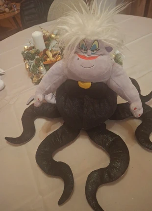 Peluche Ursula, marque: Disneyland Paris, état: Neuf sans étiquette, taille: Taille unique, 20,00 €, 21,70 € Protection acheteurs incluse