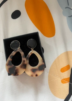 Boucles d’oreilles vintage effet écaille et médaillon doré, marque: Excellent, état: Neuf sans étiquette, 4,00 €, 4,90 € Protection acheteurs incluse