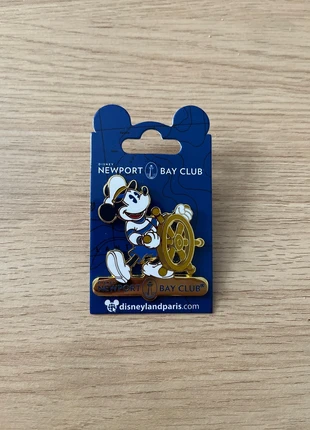 Pin’s Newport Bay Club, brand: Disneyland Paris, condizioni: Nuovo con cartellino, €10.00, €11.20 include la Protezione acquisti