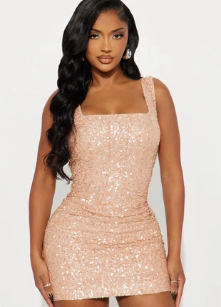 Robe courte à sequins Fashion Nova – nude, brand: Fashion Nova, condizioni: Nuovo con cartellino, taglia: M / IT 42 / EU 38, €25.00, €26.95 include la Protezione acquisti