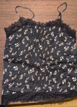 Petit haut, brand: Love Stories, condition: Good, €10.00, €11.20 includes Buyer Protection