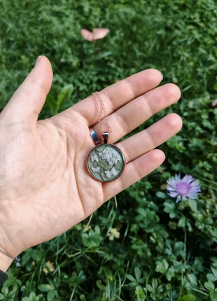 Collana in resina fatta a mano, brand: collana in resina, condizioni: Nuovo con cartellino, €10.00, €11.20 include la Protezione acquisti