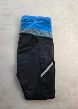 lululemon legging court noir et bleu femme w23 xs running, brand: Lululemon, condizioni: Ottime, taglia: XS / IT 38 / EU 34, €16.90, €18.45 include la Protezione acquisti