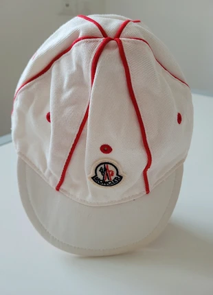 Cappello Moncler taglia XXXS, marque: Moncler, état: Bon état, taille: 0-3 mois, 38 cm, 10,00 €, 11,20 € Protection acheteurs incluse