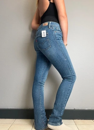 K497 Jean Levi’s Femme Low Rise Skinny, marca: Levi's, estado: Muy bueno, tamaño: XXS / 32 / 4, 29,99 €, 32,19 € Protección al comprador Pro incluida