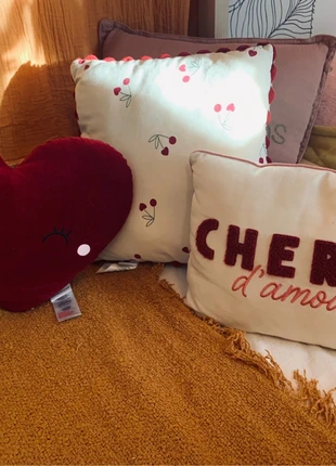 Lot coussin verbaudet, marque: Verbaudet, état: Neuf sans étiquette, taille: 45 x 45 cm, 9,00 €, 10,15 € Protection acheteurs incluse