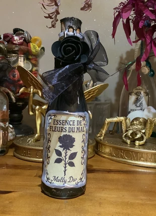 Potion Essence de fleur du mal , Harry Potter, Vampire Diaries, Game of Thrones, lord of the Ring, brand: Harry Potter, condizioni: Ottime, €6.00, €7.00 include la Protezione acquisti