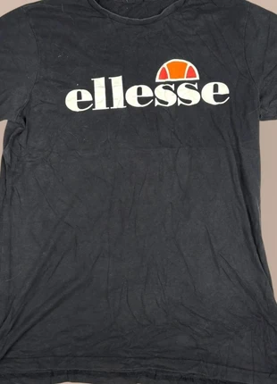 T-shirt noir Ellesse 🧢, marque: Ellesse, état: Très bon état, taille: M, 4,00 €, 4,90 € Protection acheteurs (Pro) incluse