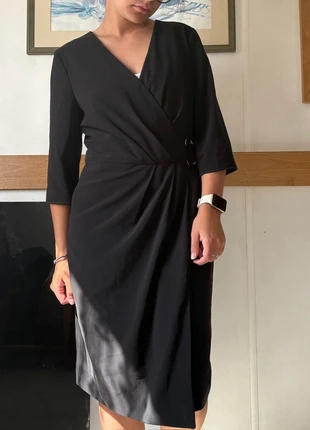 Robe de soirée chic noir mi longue maison 1 2 3 taille 38/M en très bon état, marque: Maison 123, état: Très bon état, taille: M / 38 / 10, 20,00 €, 21,70 € Protection acheteurs incluse