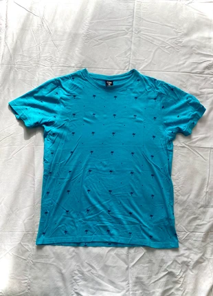 T-shirt ado, merk: Ado, staat: Heel goed, maat: XS, € 3,00, € 3,85 inclusief Kopersbescherming