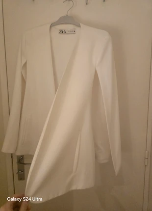 Cape Blazer Zara M, marke: Zara, zustand: Neu, größe: M / 38 / 10, 9,00 €, 10,15 € inklusive Vinted-Käuferschutz