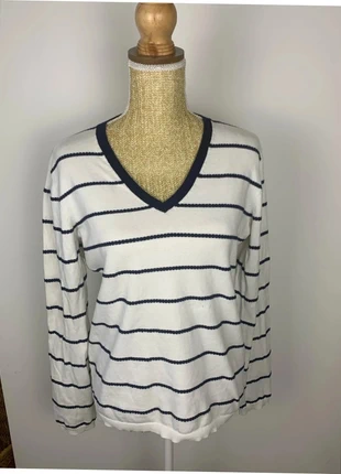 Pull Tommy Hilfiger Blanc et marine Col V - Taille L Femme - Pima Cotton, brand: Tommy Hilfiger, condition: Very good, size: L / 40 / 12, €10.00, €11.20 includes Buyer Protection Pro