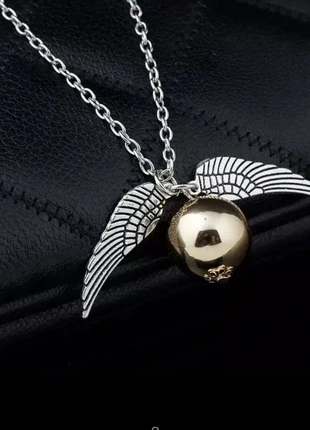 Harry potter gouden snaai / golden snitch ketting nieuw, merk: Harry Potter, staat: Nieuw met prijskaartje, € 1,50, € 2,28 inclusief Kopersbescherming
