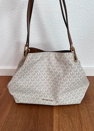 Michael Kors Logo Shopper / Arbeitstasche – Beige/Creme, marque: Michael Kors, état: Très bon état, 80,00 €, 84,70 € Protection acheteurs incluse
