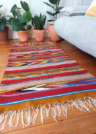 135 x 70 - Tapis kilim berbère tribal multicolore en laine - Maroc, marke: Artisseuse, zustand: Sehr gut, 64,90 €, 68,85 € beinhaltet Vinted-Käuferschutz Pro