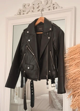 Veste similicuir pull and bear, marke: Pull & Bear, zustand: Sehr gut, größe: S / 36 / 8, 12,00 €, 13,30 € inklusive Vinted-Käuferschutz