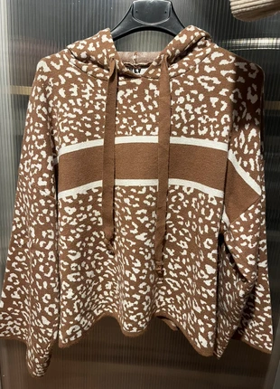 felpa particolare con cappuccio S -M, staat: Nieuw zonder prijskaartje, maat: M / 38 / 10, € 6,50, € 7,53 inclusief Kopersbescherming