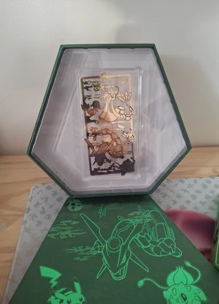 Coffret rayquaza, booster 151, marque page, cousin bulbizare., marke: Pokémon, zustand: Sehr gut, 15,00 €, 16,45 € inklusive Vinted-Käuferschutz