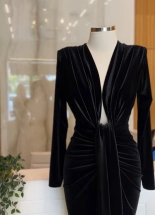 Exclusivo vestido de invierno en terciopelo bodas cena empresarial Navidad eventos con mangas, marque: Evento Boutique, état: Neuf avec étiquette, taille: M / 38 / 10, 58,00 €, 61,60 € Protection acheteurs incluse