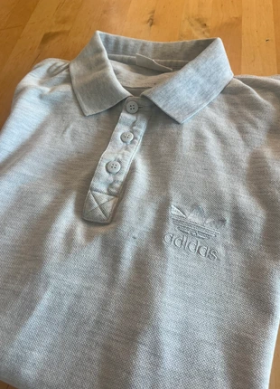 Polo Adidas Vintage Gris, marca: adidas, estado: Muito bom, tamanho: L, €5.00, €5.95 inclui Proteção do Comprador