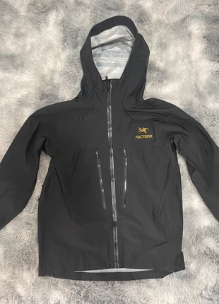Arc’teryx veste imperméable noire L - Hardshell waterproof technique, brand: Arc'teryx, condition: Very good, size: L, €140.00, €147.70 includes Buyer Protection