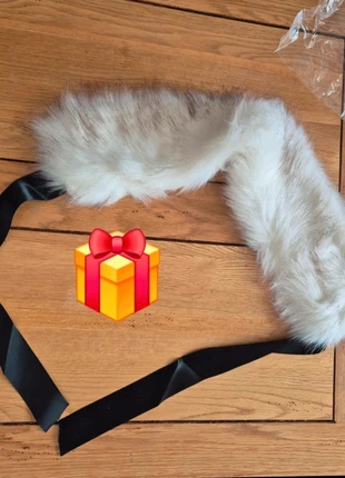 Idée 🎁, écharpe à col de fourrure avec ruban, merk: Fourrure, staat: Nieuw met prijskaartje, € 12,00, € 13,30 inclusief Kopersbescherming