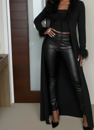 Manteau long noir chic gothique avec plumes – Taille M, brand: Noctis Elegance, condizioni: Ottime, taglia: M / IT 42 / EU 38, €39.90, €42.60 include la Protezione acquisti Pro