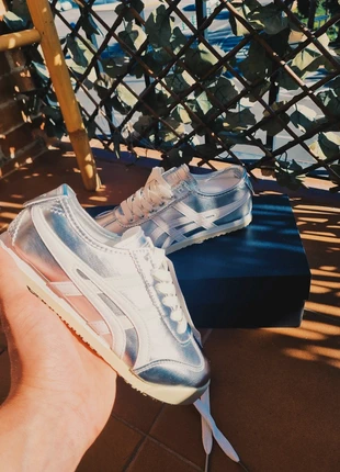 Onitsuka tiger mexico 66 metallic silver/white, marque: Onitsuka Tiger, état: Neuf avec étiquette, taille: 35, 60,00 €, 63,70 € Protection acheteurs incluse