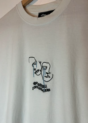T-Shirt Brodé Impossible Conversations / Embroidered Tee / Borduurde / Bordada / Ricamato / Bordado, marque: Rare, état: Très bon état, taille: S, 10,00 €, 11,20 € Protection acheteurs incluse