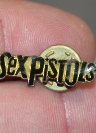 Antigo Pin Sex Pistols, brand: Sex Pistols, condizioni: Discrete, €9.99, €11.19 include la Protezione acquisti