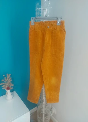 Pantalon enfant 9ans 132-137cm très bon état, marque: Kiabi, état: Très bon état, taille: 9 ans / 134 cm, 2,00 €, 2,80 € Protection acheteurs incluse