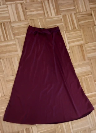 Burgundy,eleganter,moderner, satin Maxirock, marque: New Yorker, état: Très bon état, taille: XXS / 32 / 4, 8,00 €, 9,10 € Protection acheteurs incluse