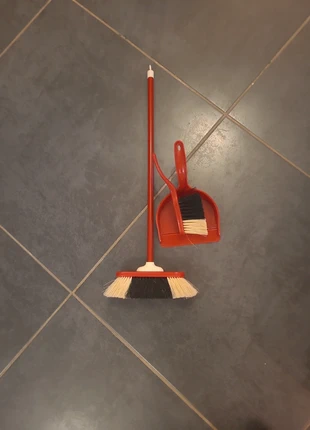 Jouets balai pelle, état: Bon état, taille: 4 ans / 104 cm, 2,00 €, 2,80 € Protection acheteurs incluse