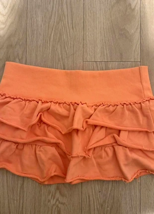 Edikted Women's Orange Skirt, marque: edikted, état: Neuf sans étiquette, taille: M / 38 / 10, 14,00 €, 15,40 € Protection acheteurs incluse