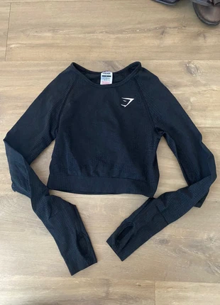 Gymshark longsleeve cropped top, marque: Gymshark, état: Très bon état, taille: S / 36 / 8, 11,99 €, 13,29 € Protection acheteurs incluse