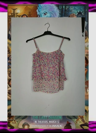 Muy lindo top de pequeñas flores🌹, marque: Bershka, état: Très bon état, taille: XS / 34 / 6, 3,99 €, 4,89 € Protection acheteurs incluse