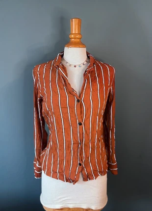 🧡 Chemise à rayures marron orangé, brand: Bershka, condition: Very good, size: XS / 34 / 6, €3.00, €3.85 includes Buyer Protection