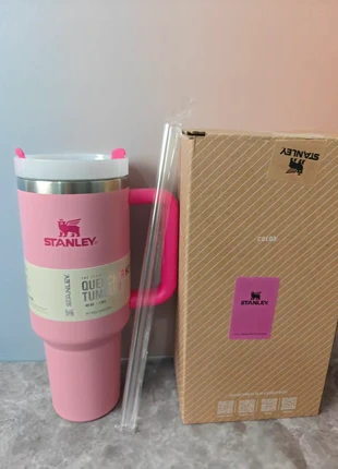 Stanley Cup 1.18L / 40 oz – Flamingo Pink | New in Box, marque: Stanley, état: Neuf avec étiquette, 22,00 €, 23,80 € Protection acheteurs incluse