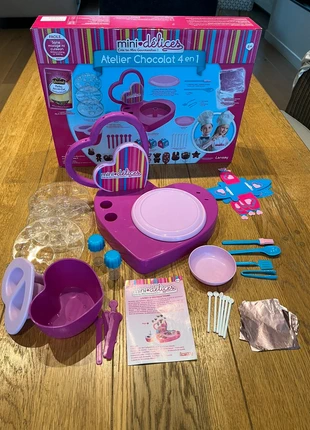 Grand coffret « Mini délices » atelier chocolat 4 en 1, marque: Atelier, état: Très bon état, taille: 6 ans / 116 cm, 10,00 €, 11,20 € Protection acheteurs incluse