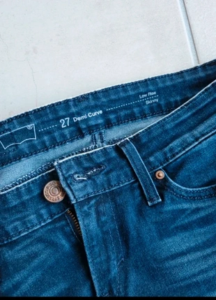 Jean levis neuf Taille 27, marque: Levi's, état: Neuf sans étiquette, taille: M / 38 / 10, 12,00 €, 13,30 € Protection acheteurs incluse